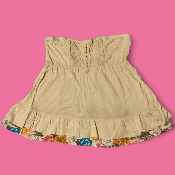 Decree Cream Floral Ruffle Strapless Top 🌸✨ - Picture 1 of 6